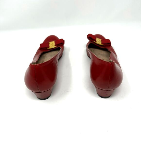 Salvatore Ferragamo Vara Bow Heels Red Narrow - Picture 6 of 15